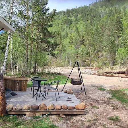 Hjortebu I Naturskjonne Omgivelser Кемпинг