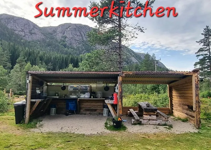 Hjortebu I Naturskjonne Omgivelser